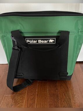 Polar Bear cooler bag NWOT